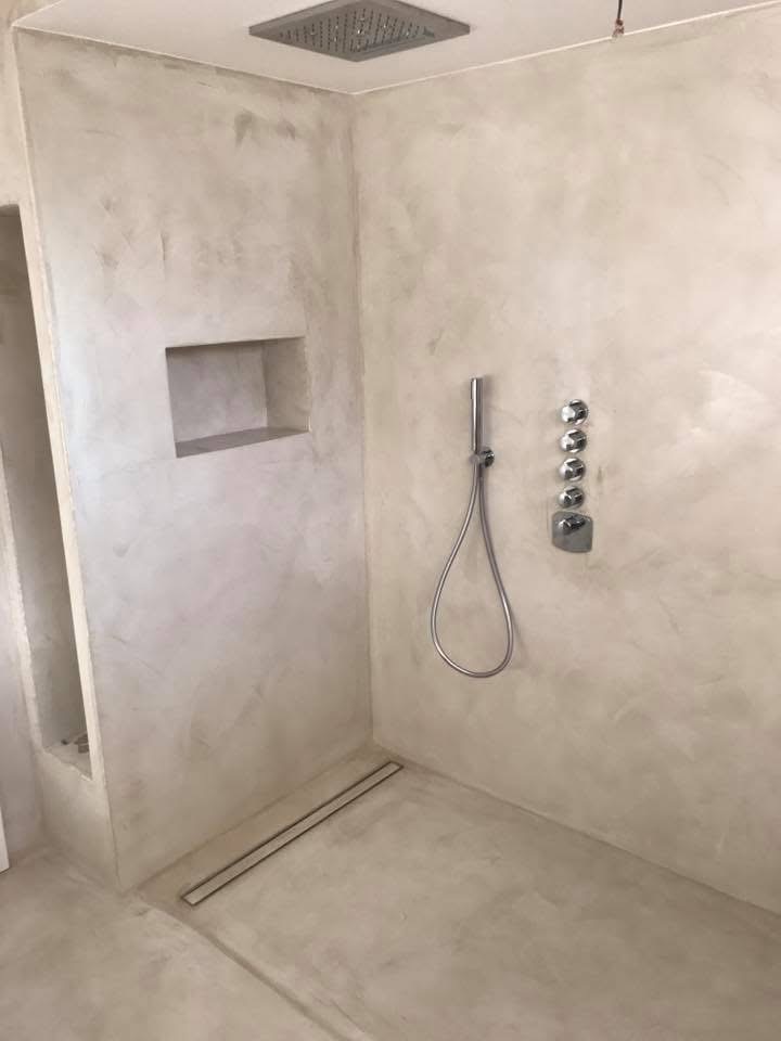 Béton ciré - douche murale